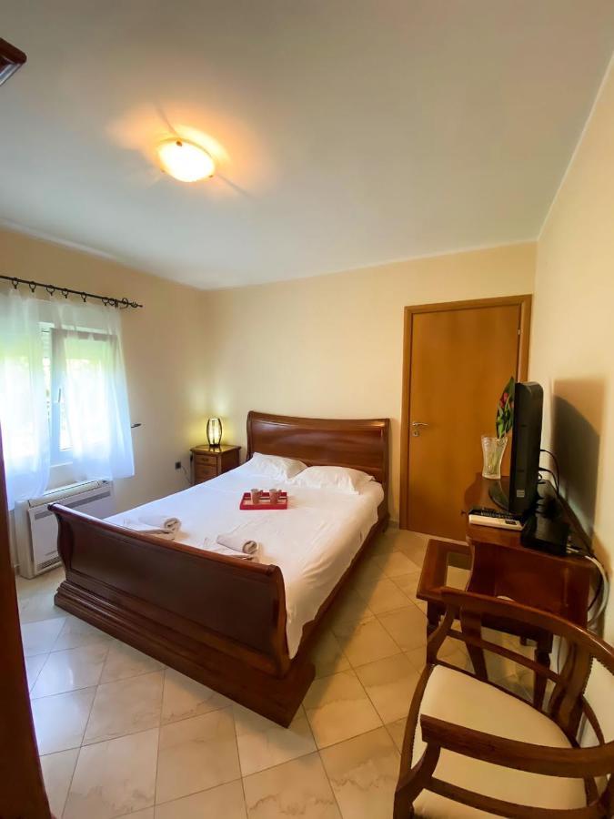 Lovely Apartment Jovan 3,With A View Of The Bay And Free Wi-Fi Kotor Luaran gambar