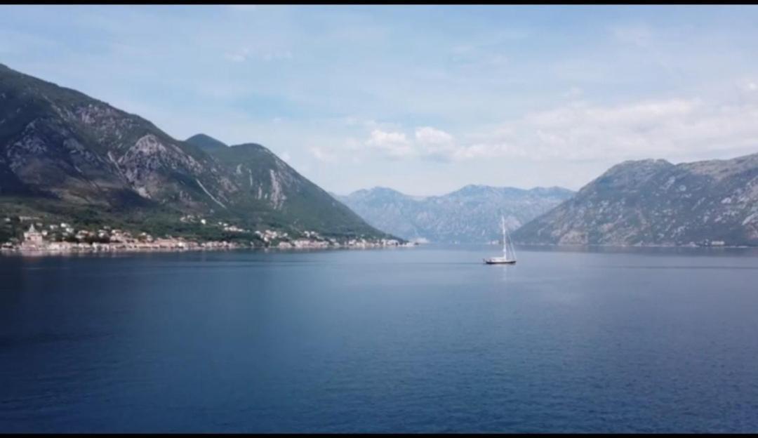 Lovely Apartment Jovan 3,With A View Of The Bay And Free Wi-Fi Kotor Luaran gambar